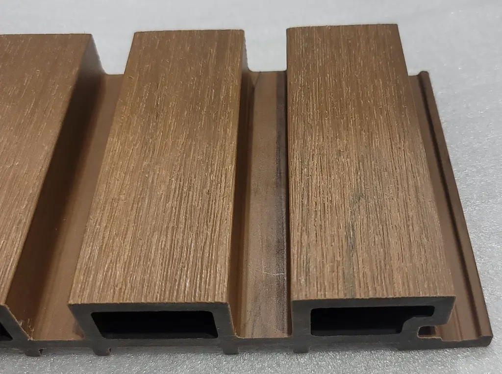 Teak_2.webp