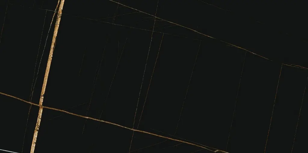 Laurent Gold_2.webp