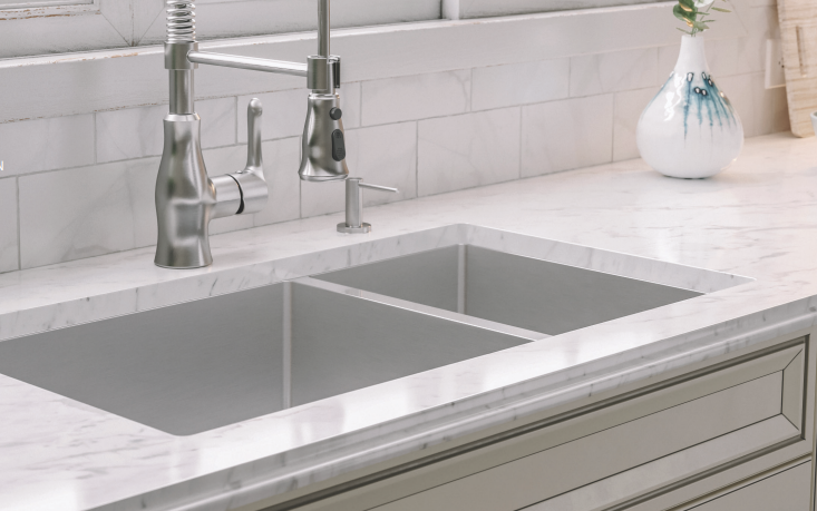 Double Equal Bowl Kitchen Sink R10 32"x18" 9" Depth 18G L-UZ202X