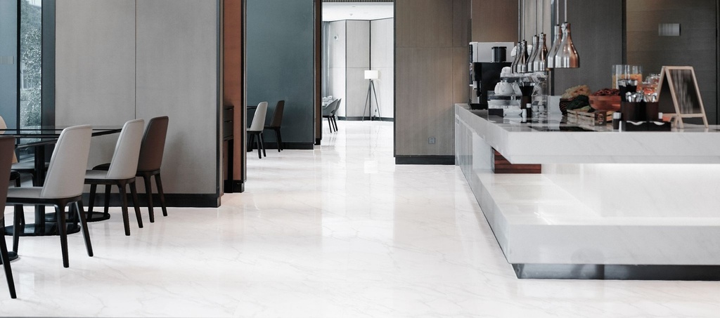 Florentine Bianco 32x32